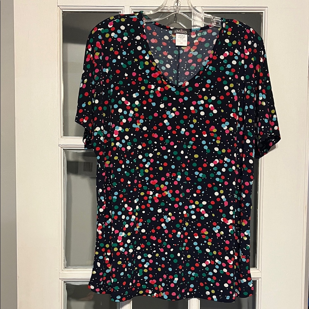 Kim & Co  Black V-Neck Tee with Multicolor Dot Print